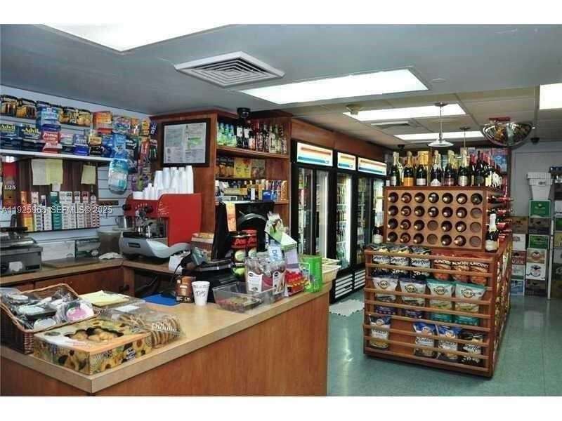 The Floridian at 650 W Ave, Miami Beach, FL 33139 - For Sale photo 34