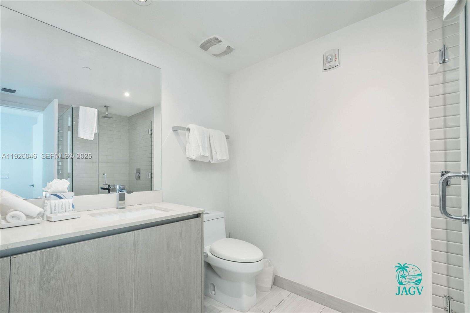 Hyde Beach House at 4010 Ocean Dr, Hollywood, FL 33019 - For Sale photo 22