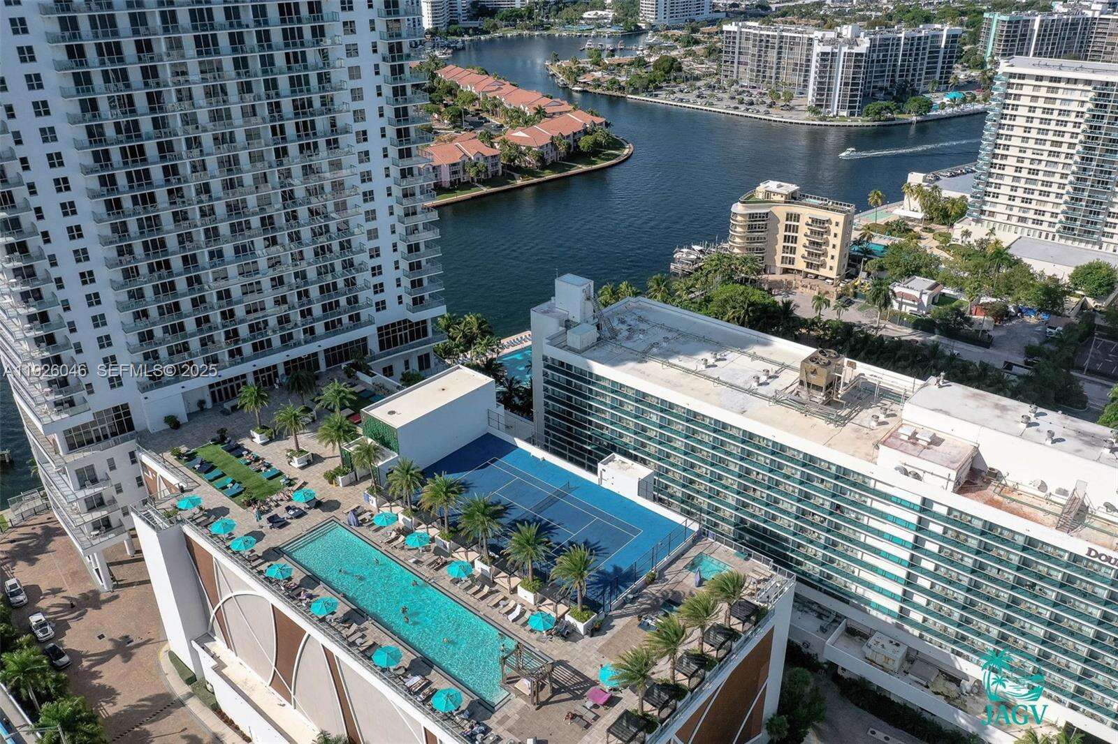 Hyde Beach House at 4010 Ocean Dr, Hollywood, FL 33019 - For Sale photo 29