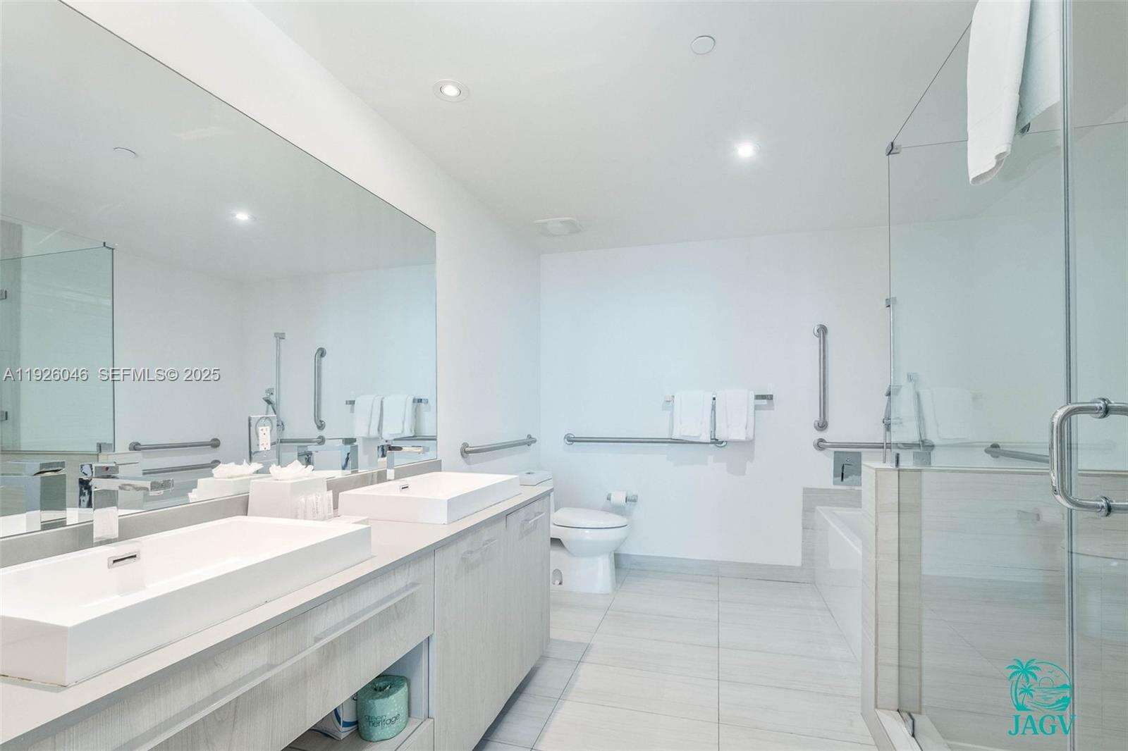 Hyde Beach House at 4010 Ocean Dr, Hollywood, FL 33019 - For Sale photo 32
