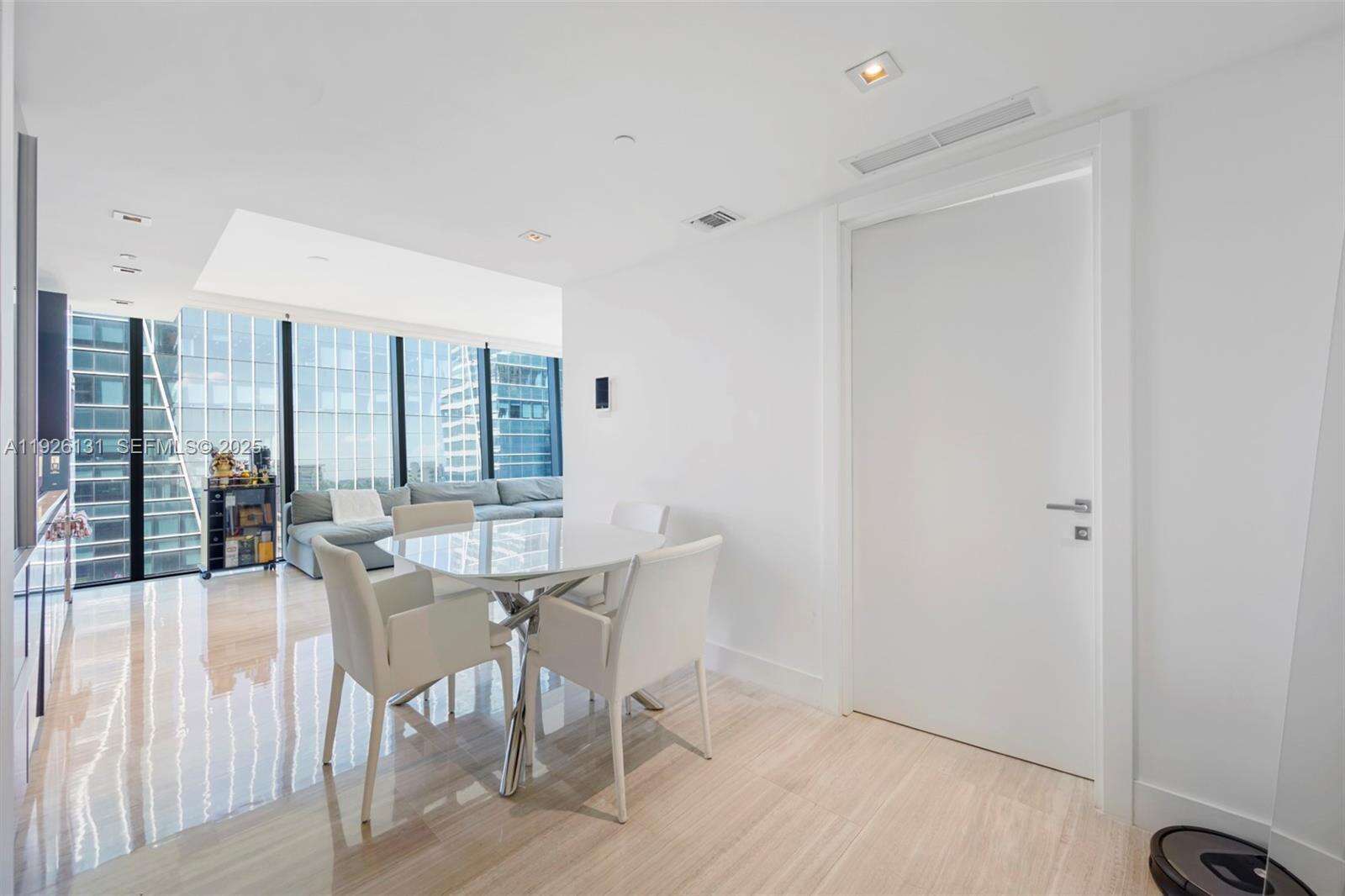 Echo Brickell at 1451 Brickell Ave, Miami, FL 33131 - For Sale photo 7