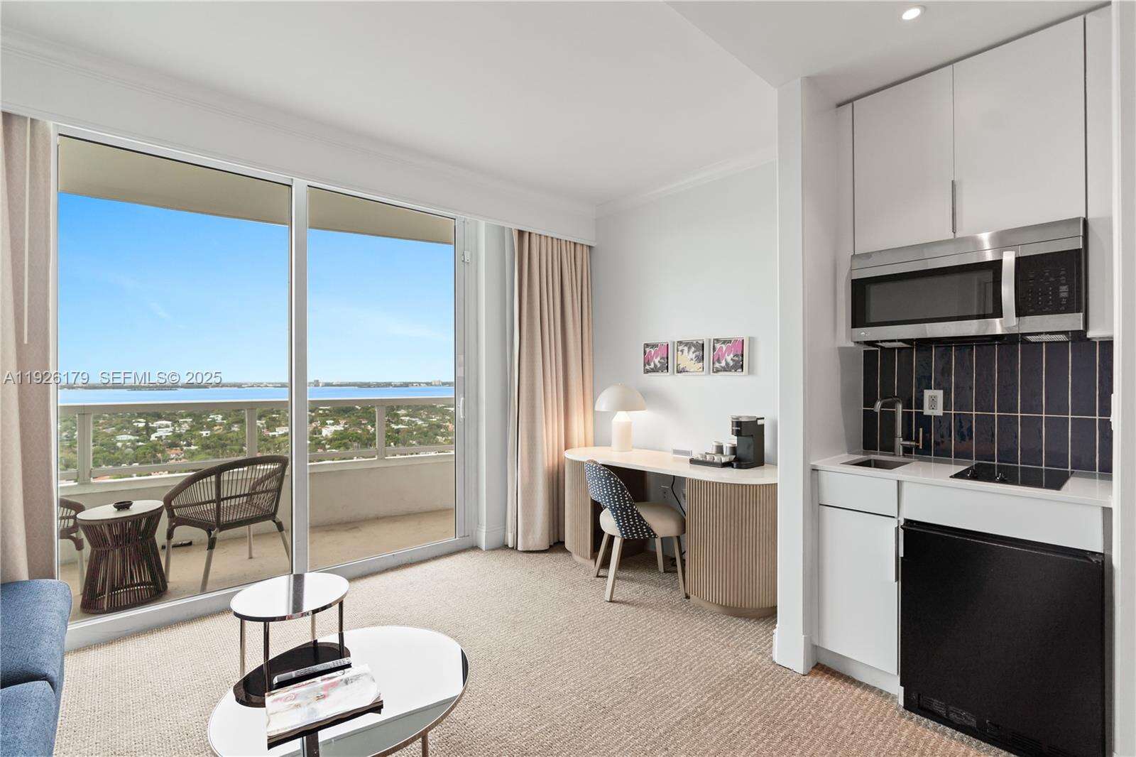 FONTAINEBLEAU II - 4401 Collins Ave, Miami Beach, FL 33140 | Picture 11