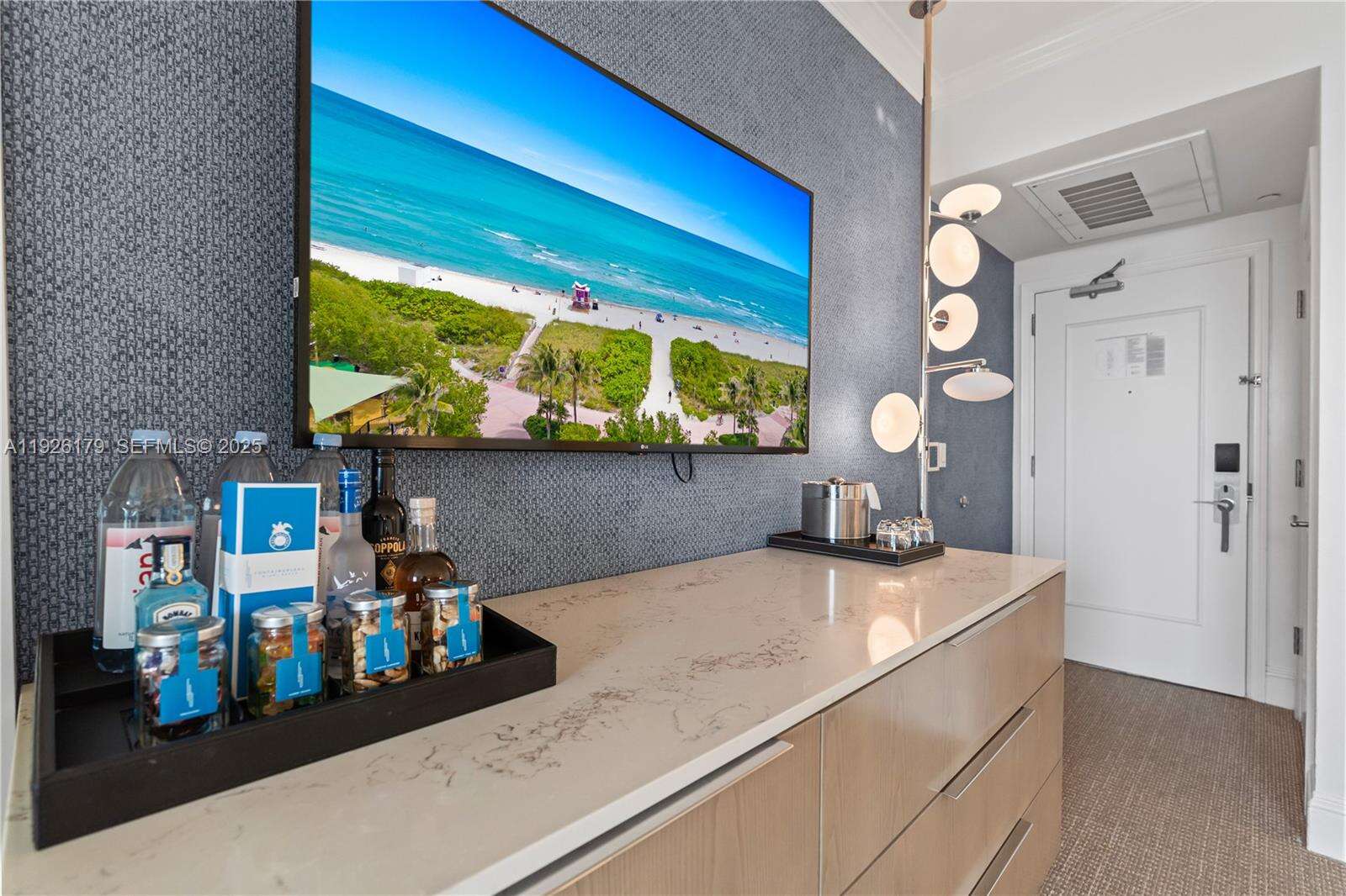 FONTAINEBLEAU II - 4401 Collins Ave, Miami Beach, FL 33140 | Picture 16