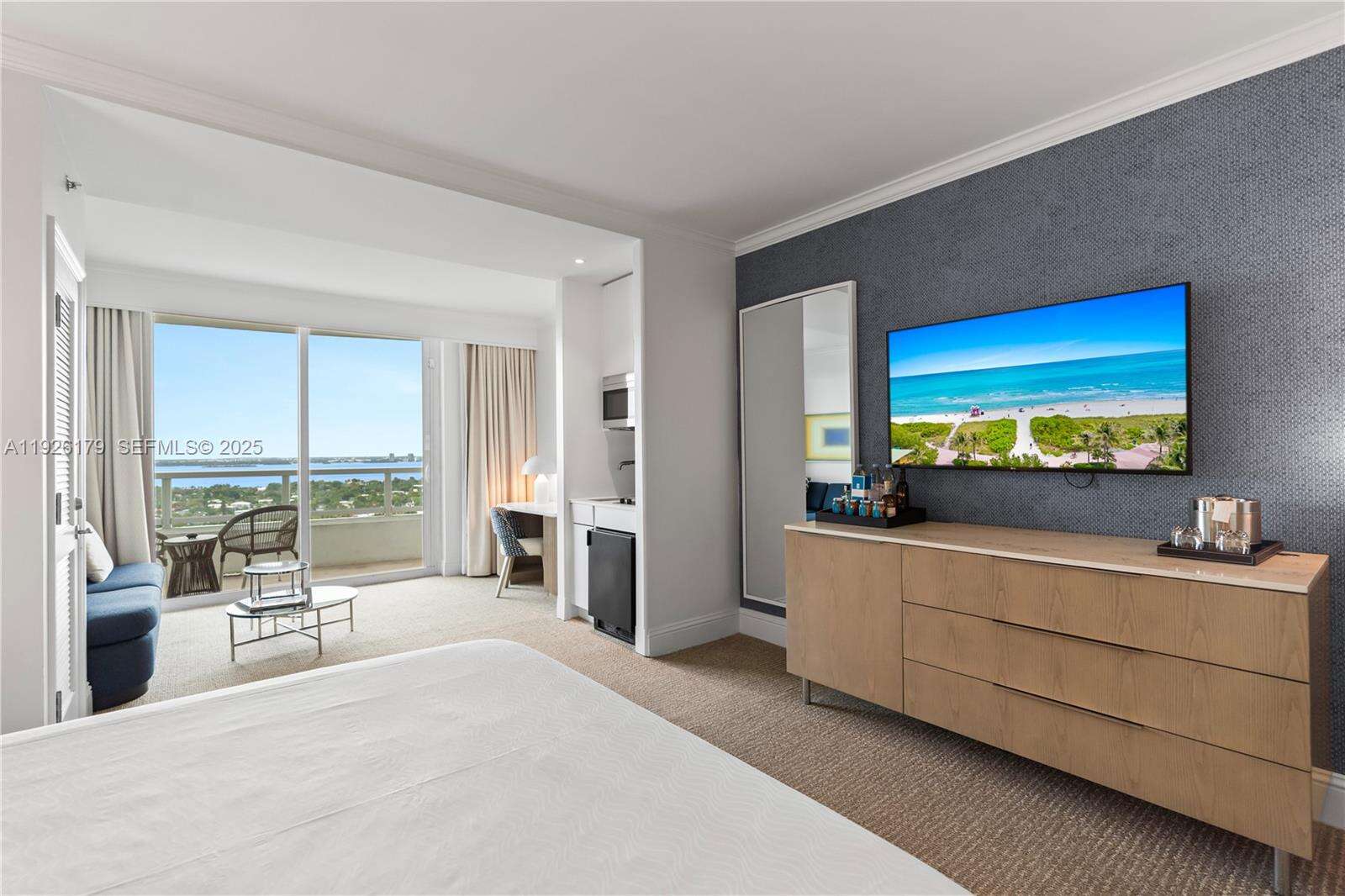 FONTAINEBLEAU II - 4401 Collins Ave, Miami Beach, FL 33140 | Picture 8