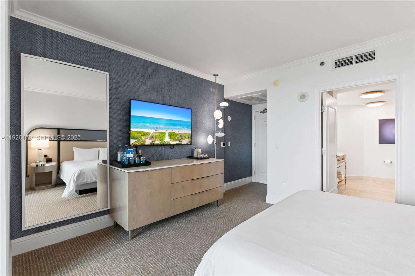 FONTAINEBLEAU II - 4401 Collins Ave, Miami Beach, FL 33140 | Picture 10