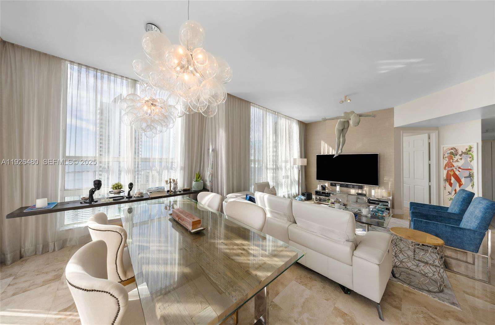 THE MARK ON BRICKELL - 1155 Brickell Bay Dr, Miami, FL 33131 | Picture 13
