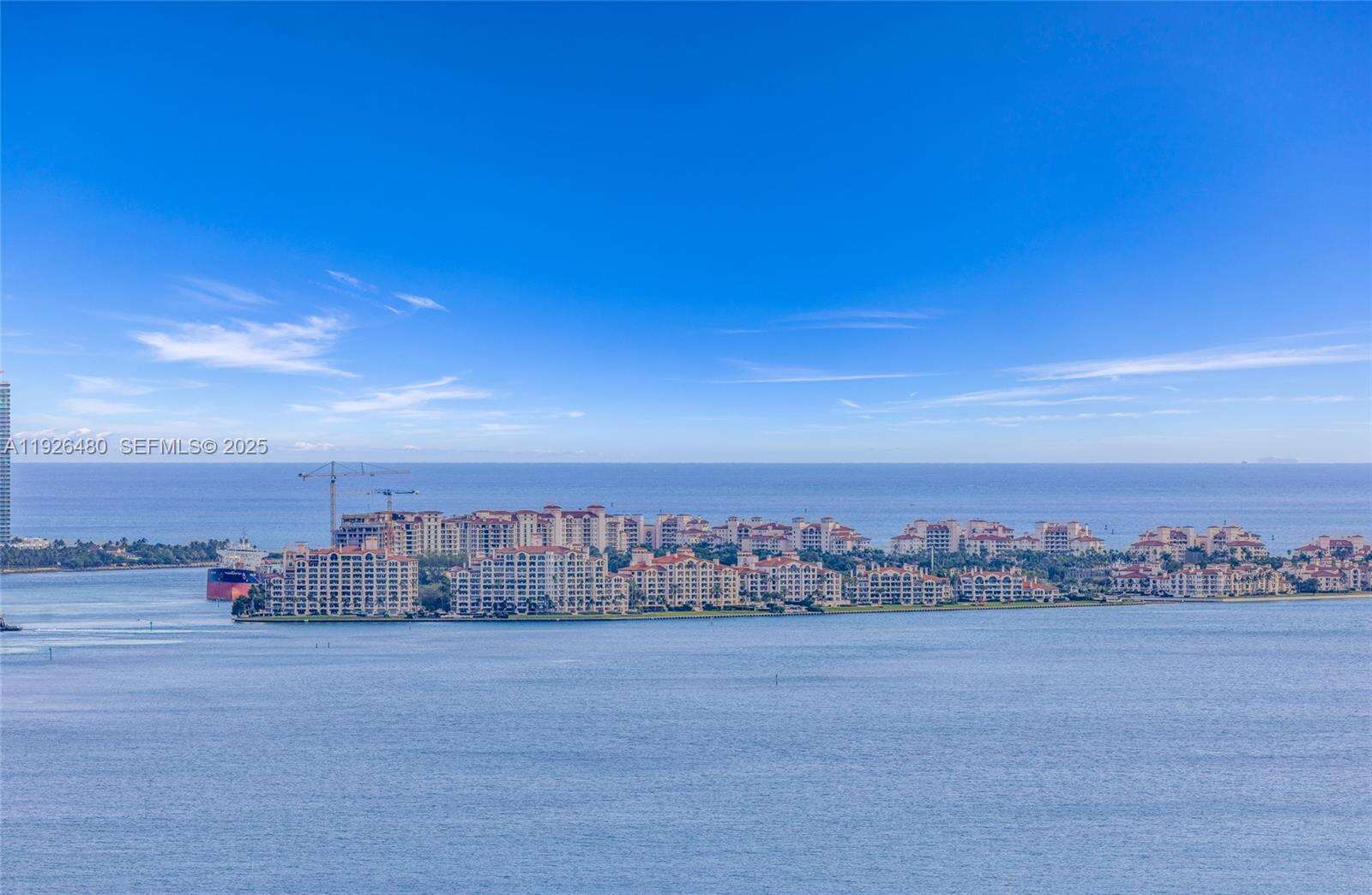 THE MARK ON BRICKELL - 1155 Brickell Bay Dr, Miami, FL 33131 | Picture 4