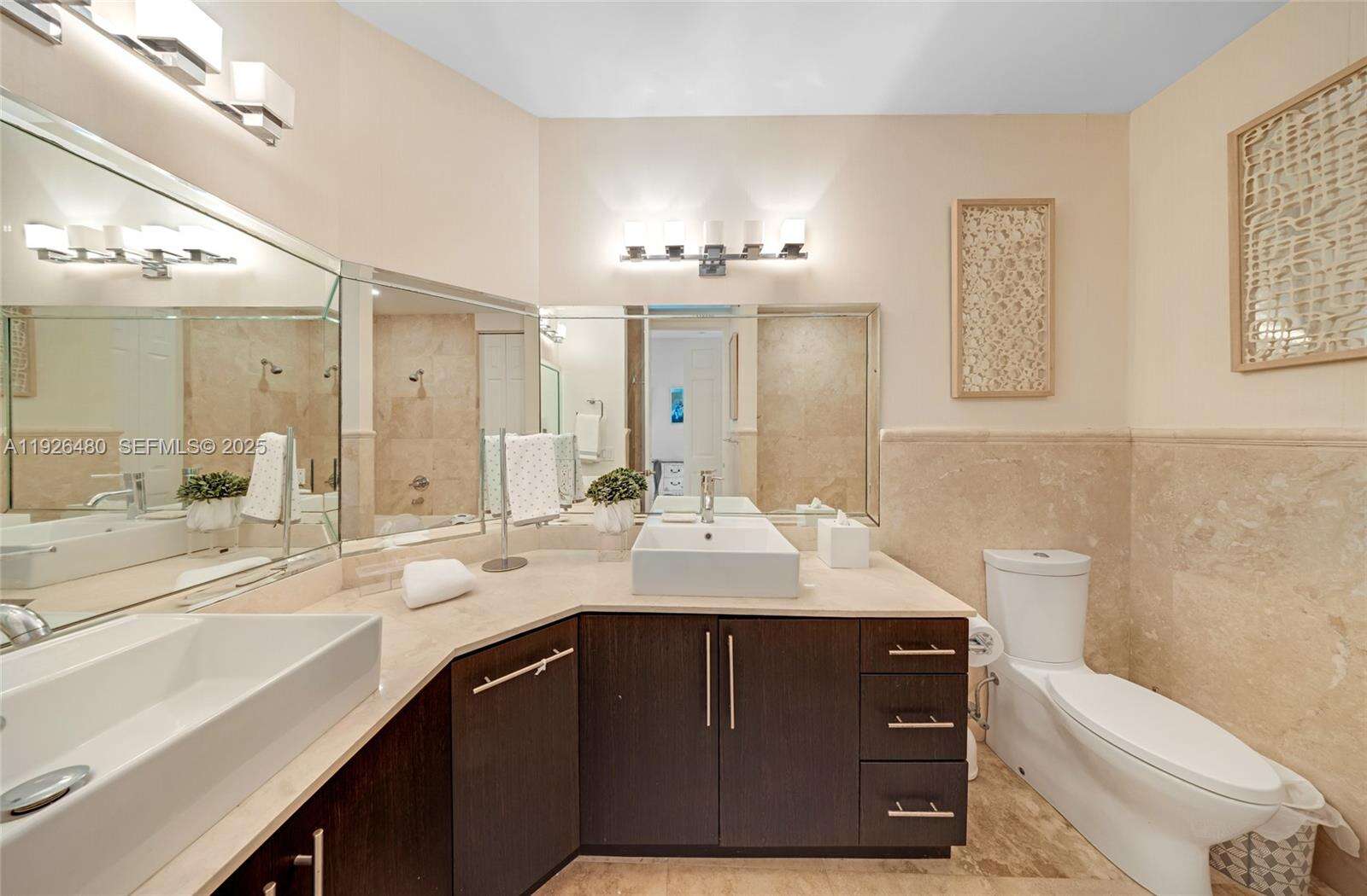 THE MARK ON BRICKELL - 1155 Brickell Bay Dr, Miami, FL 33131 | Picture 39