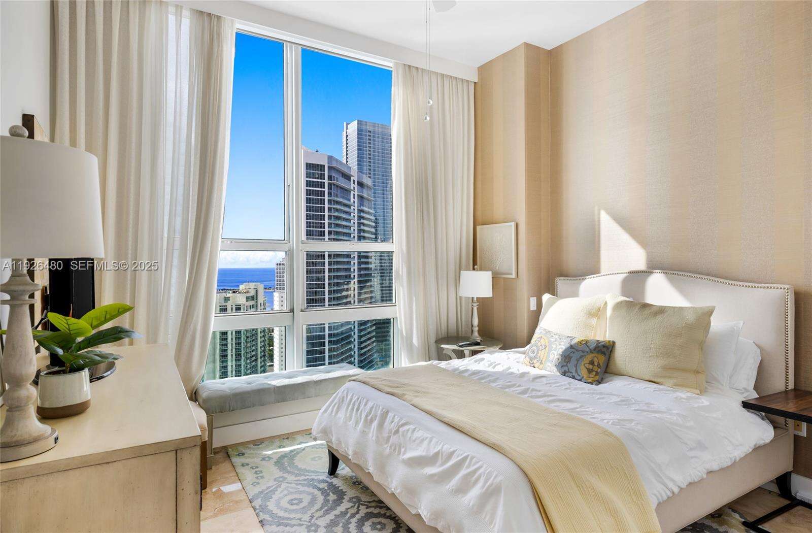 THE MARK ON BRICKELL - 1155 Brickell Bay Dr, Miami, FL 33131 | Picture 40