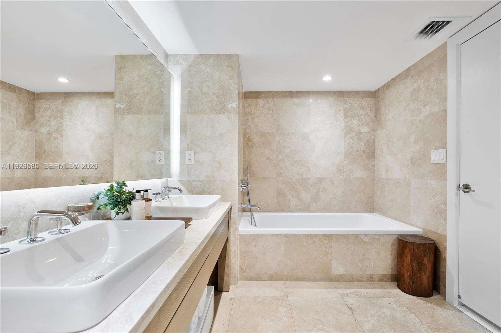 2399 COLLINS AVENUE - 102 24 St, Miami Beach, FL 33139 | Picture 23