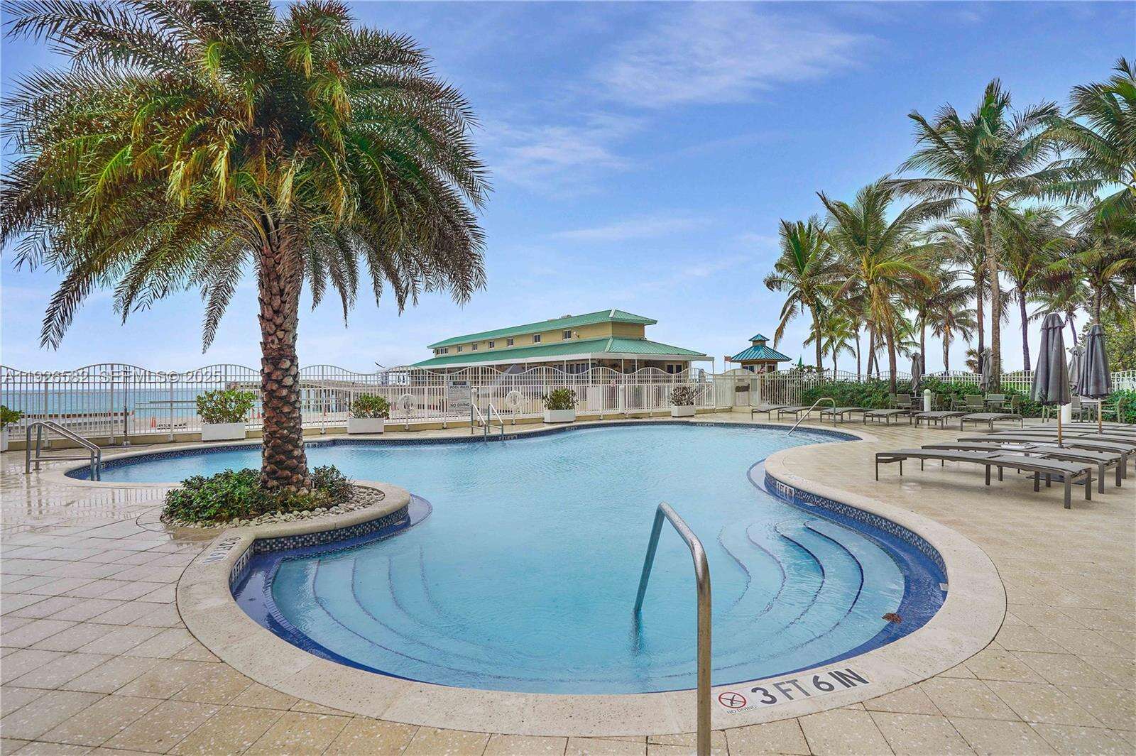 LA PERLA - 16699 Collins Ave, Sunny Isles Beach, FL 33160 | Picture 20