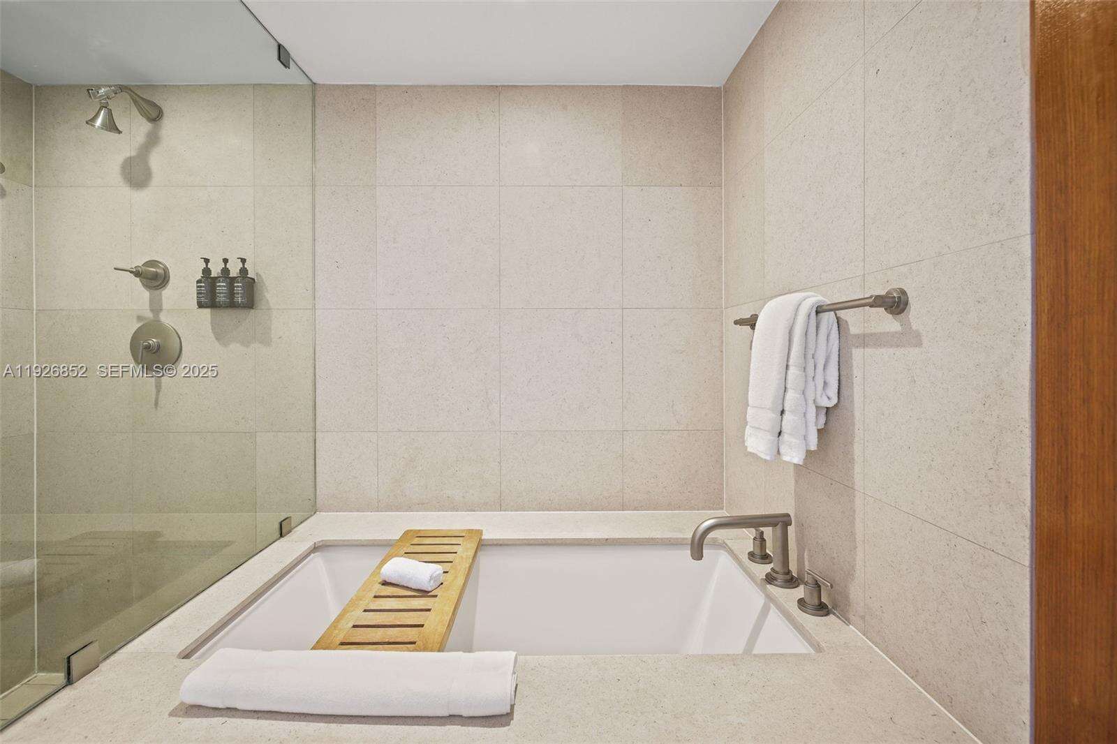 Central Carillon at 6801 Collins Ave, Miami Beach, FL 33141 - For Sale photo 12