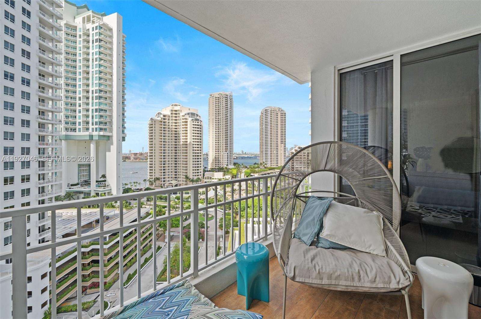Courvoisier Courts at 701 Brickell Key Blvd, Miami, FL 33131 - For Sale photo 27