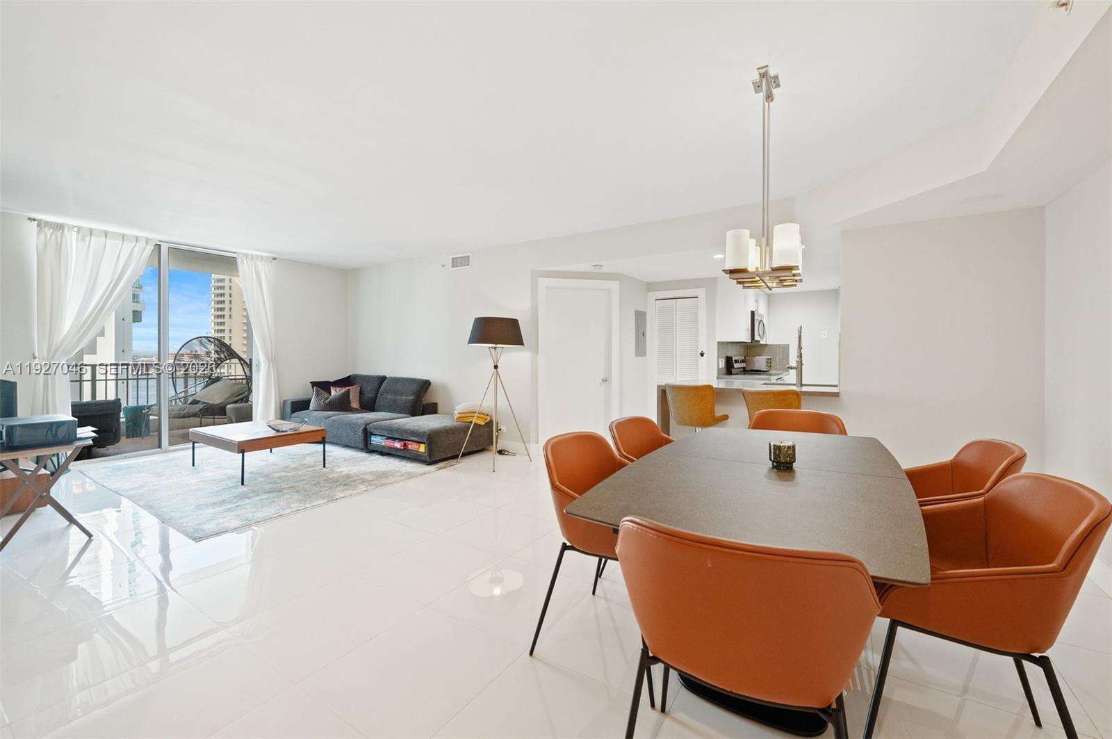 Courvoisier Courts at 701 Brickell Key Blvd, Miami, FL 33131 - For Sale photo 9