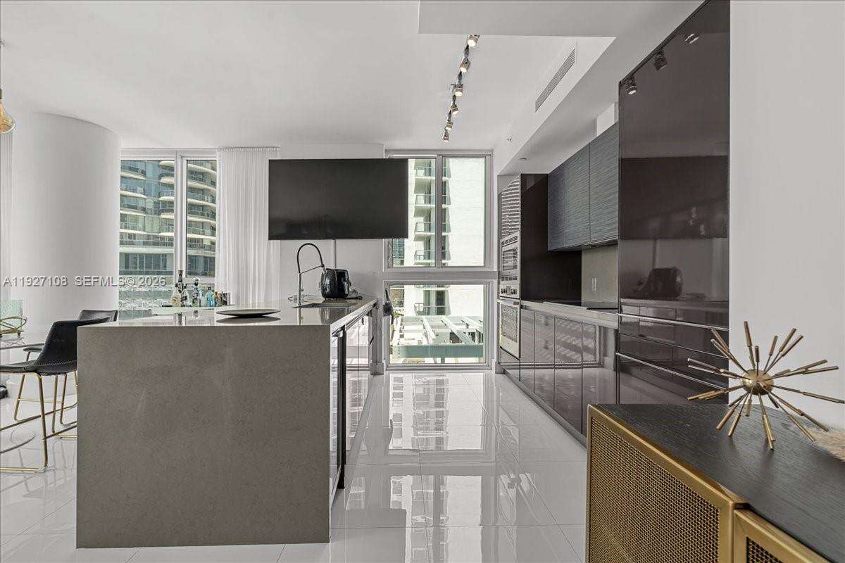 The Bond On Brickell at 1080 Brickell Ave, Miami, FL 33131 - For Sale photo 13