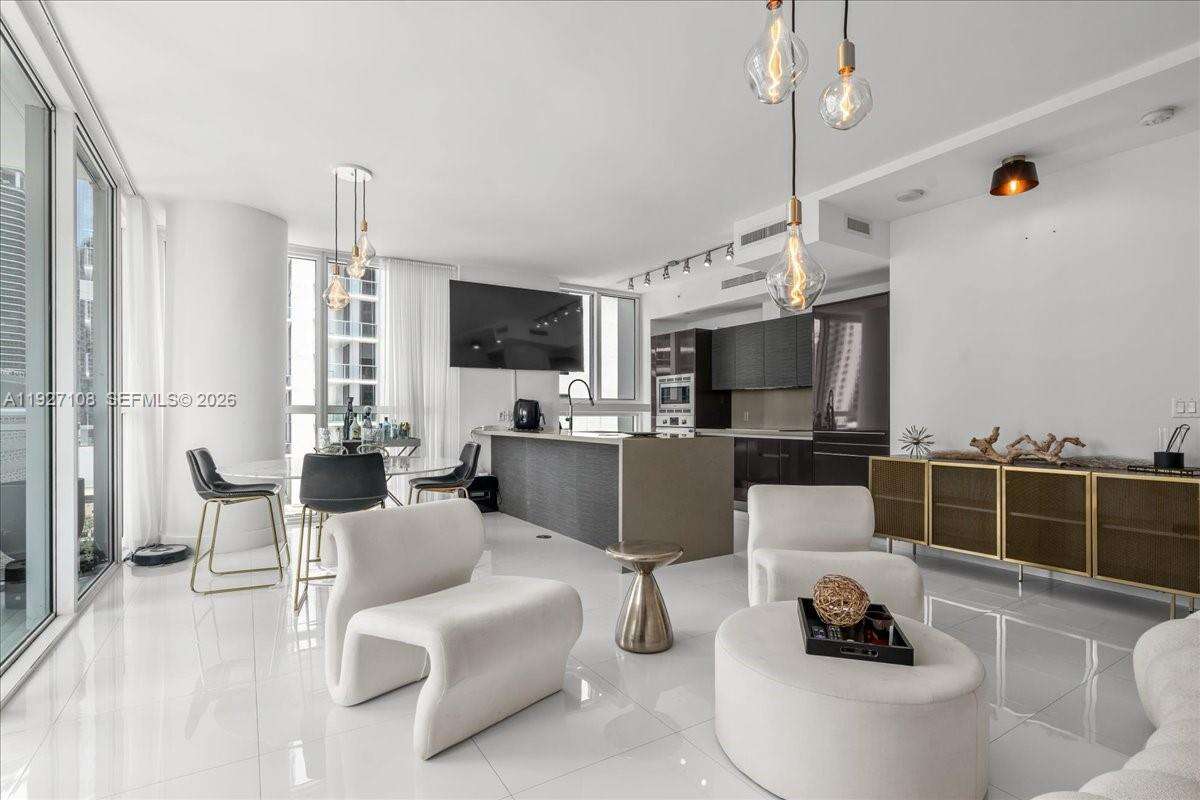 The Bond On Brickell at 1080 Brickell Ave, Miami, FL 33131 - For Sale photo 17