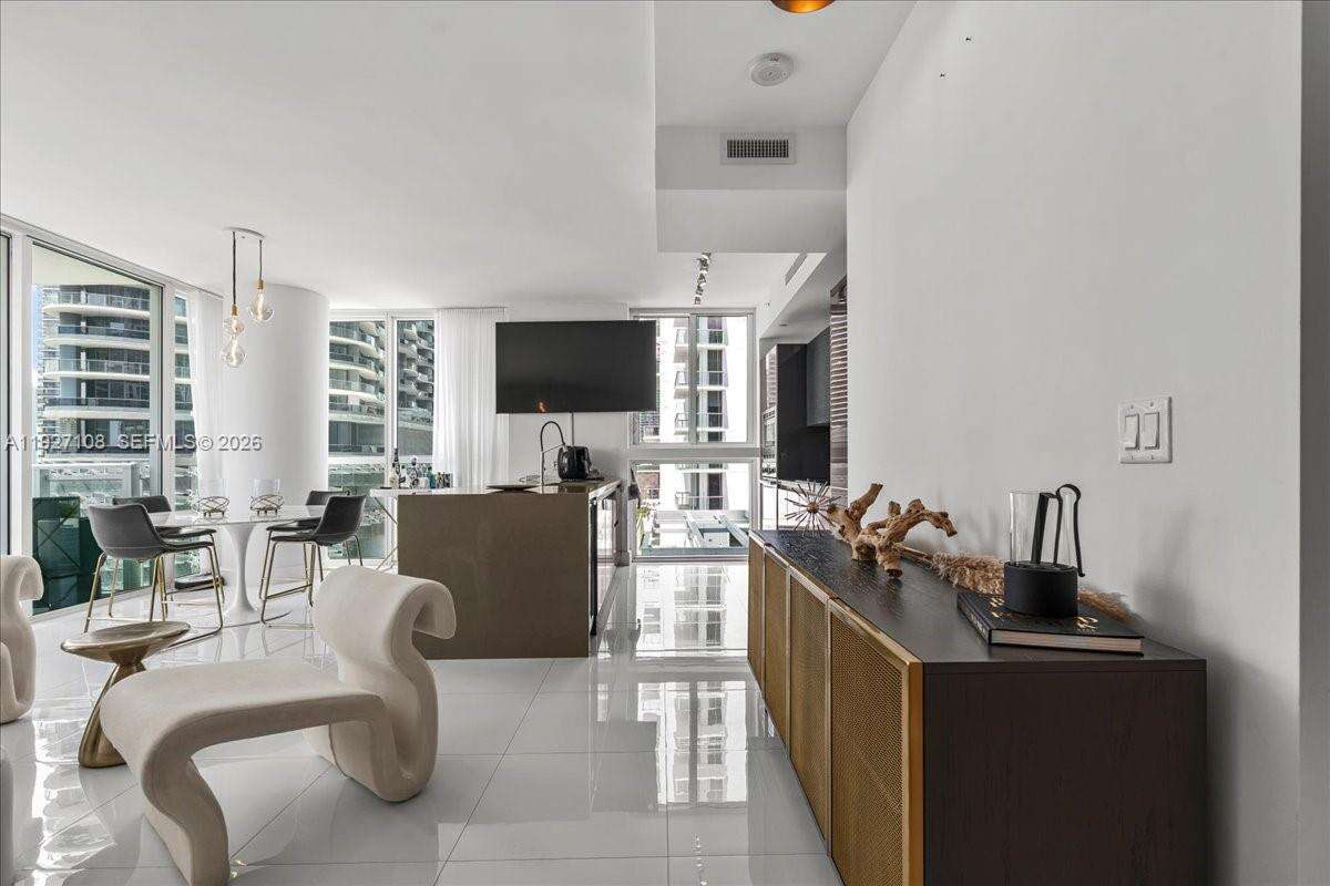The Bond On Brickell at 1080 Brickell Ave, Miami, FL 33131 - For Sale photo 6