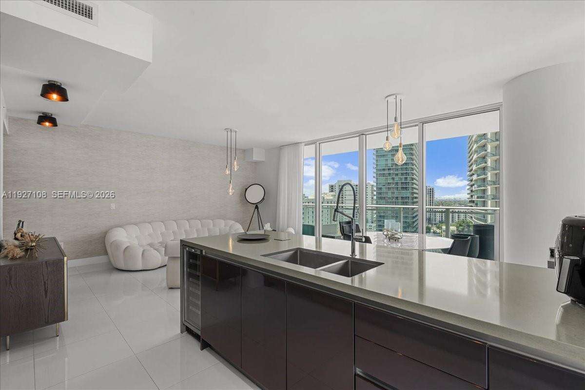 The Bond On Brickell at 1080 Brickell Ave, Miami, FL 33131 - For Sale photo 10