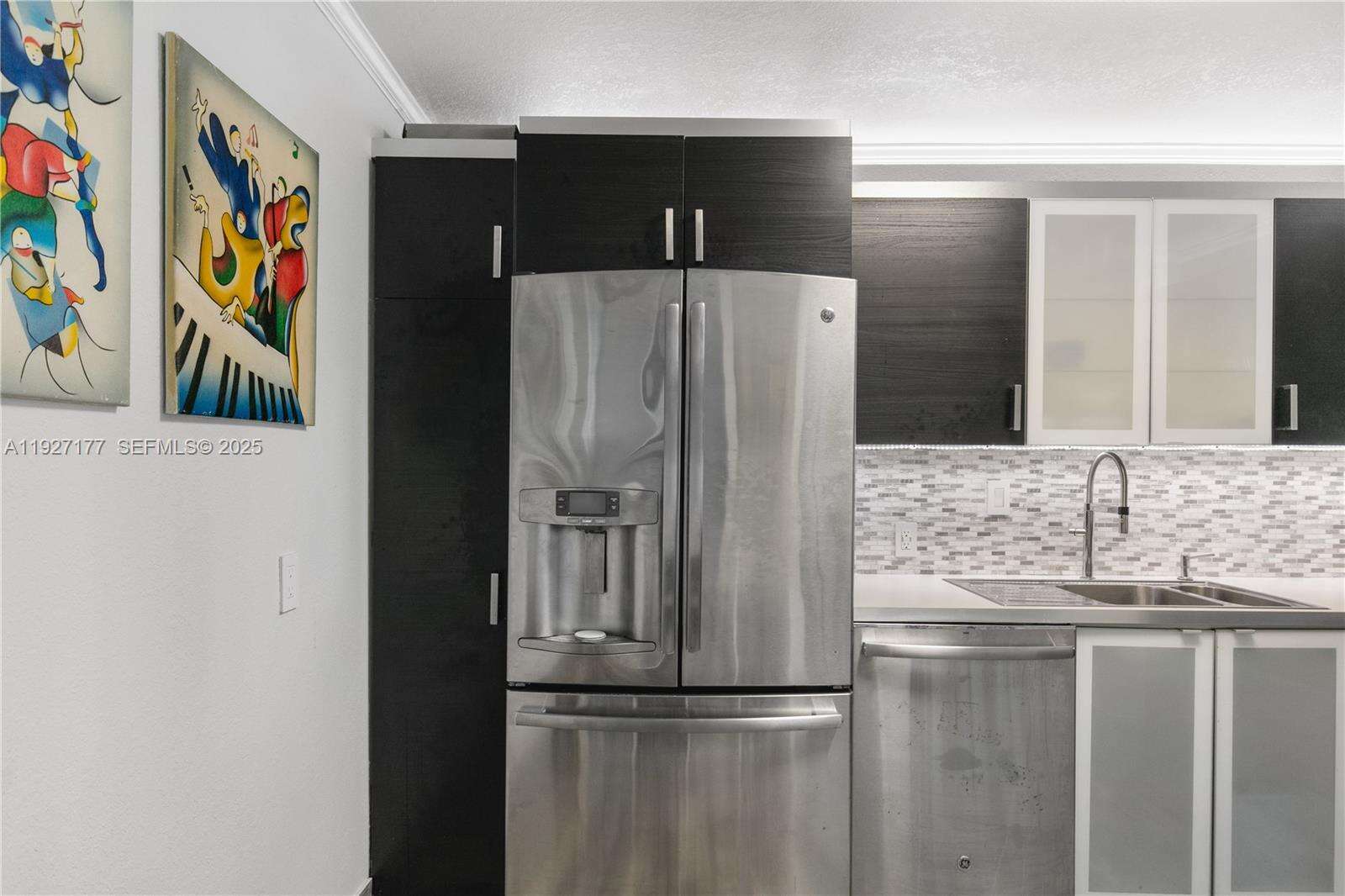 Arlen House at 100 Bayview Dr, Sunny Isles Beach, FL 33160 - For Sale photo 12