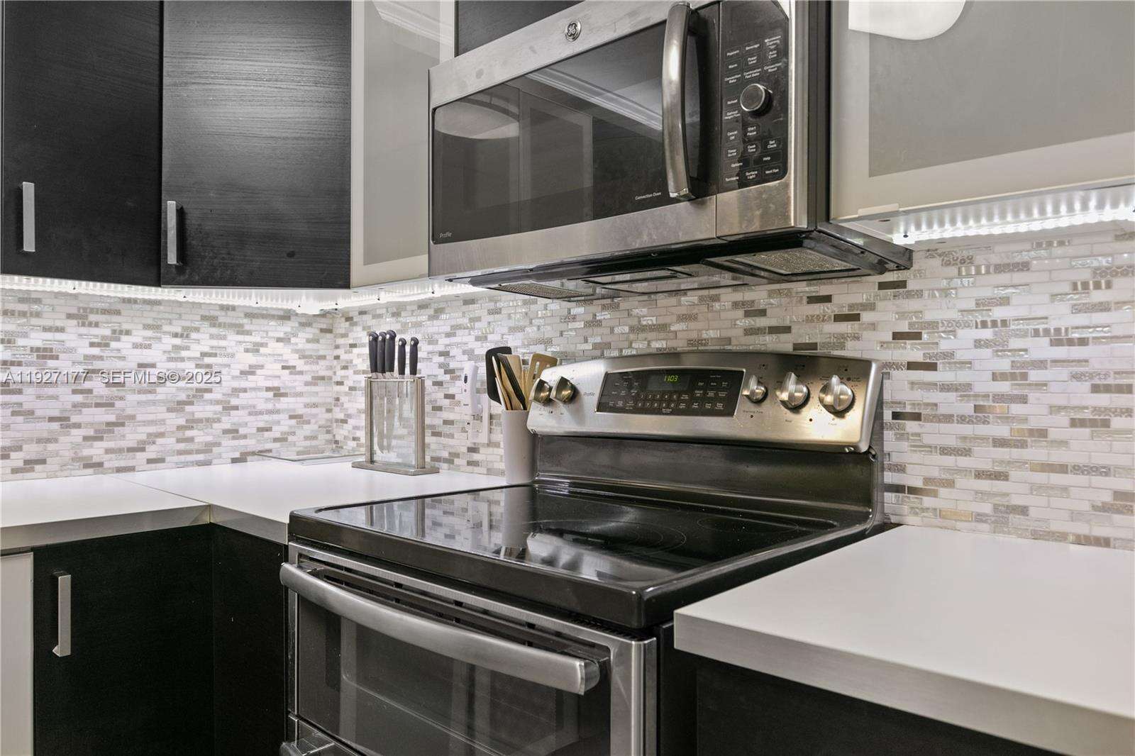 Arlen House at 100 Bayview Dr, Sunny Isles Beach, FL 33160 - For Sale photo 15