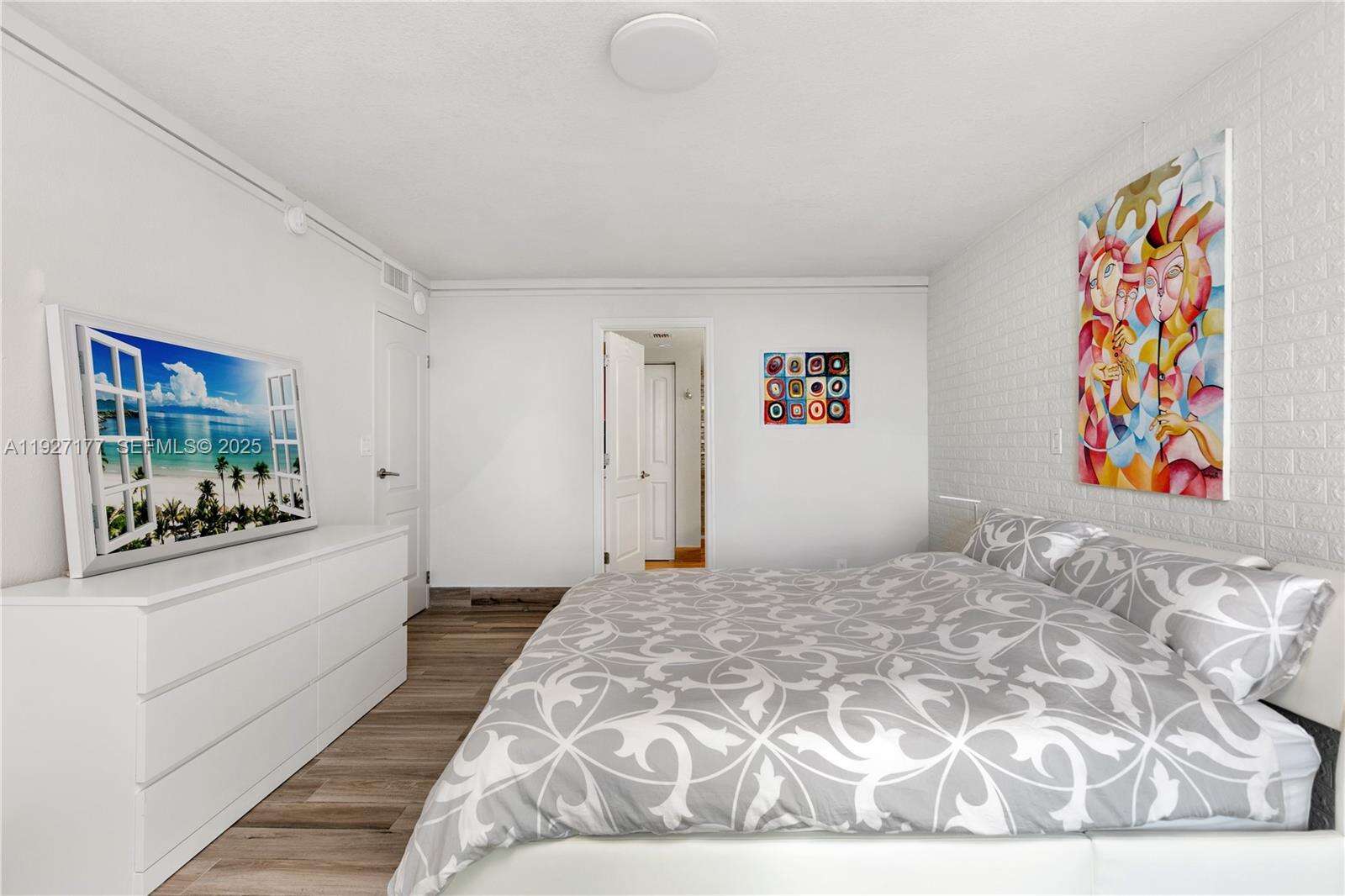 Arlen House at 100 Bayview Dr, Sunny Isles Beach, FL 33160 - For Sale photo 18