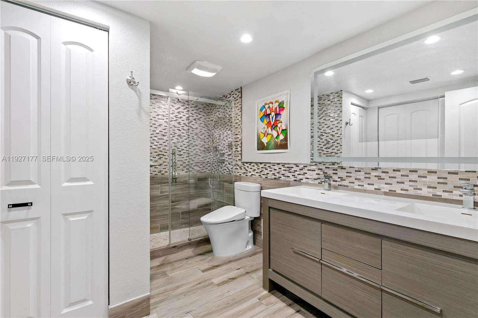 Arlen House at 100 Bayview Dr, Sunny Isles Beach, FL 33160 - For Sale photo 19