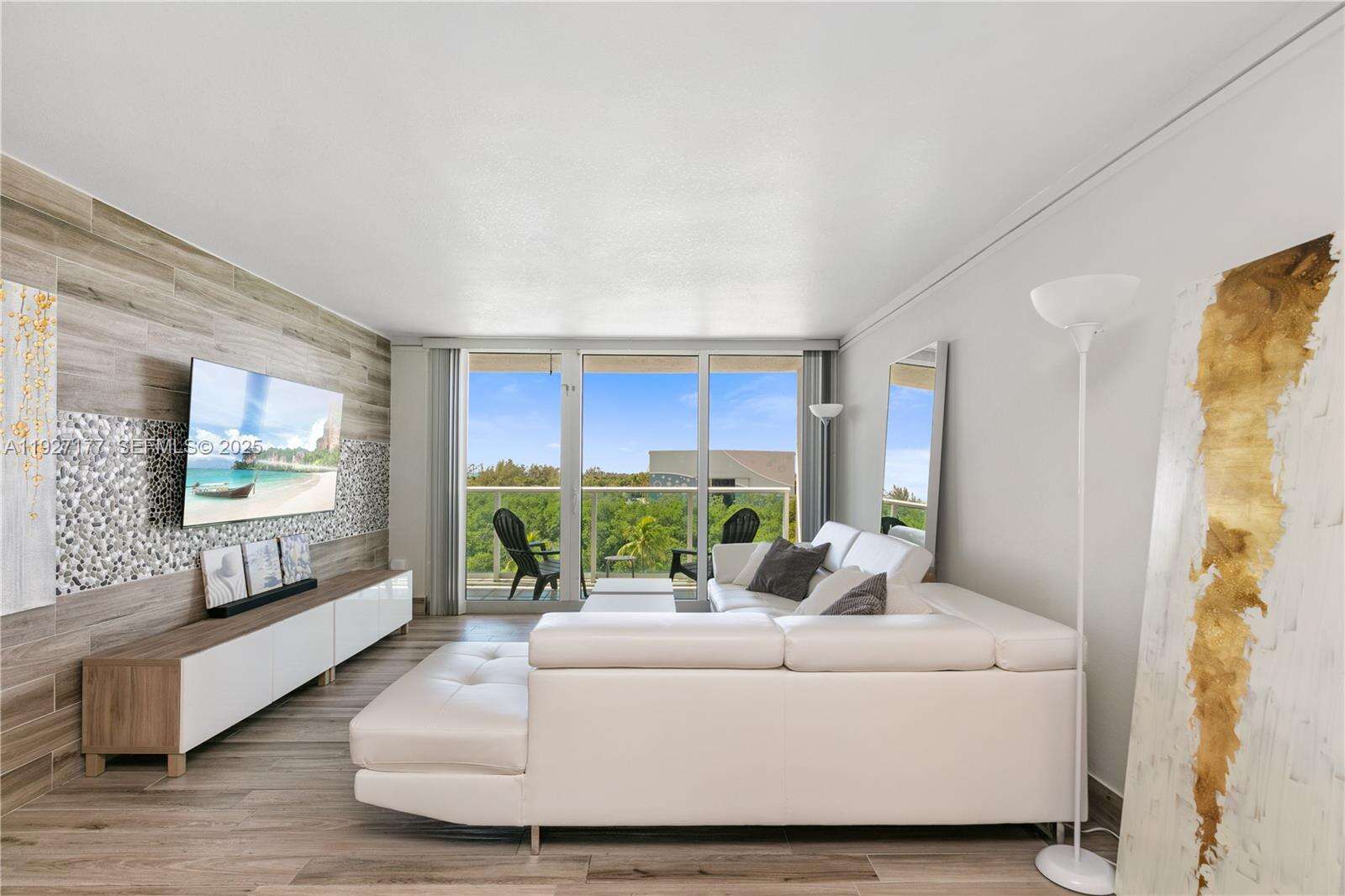 Arlen House at 100 Bayview Dr, Sunny Isles Beach, FL 33160 - For Sale photo 3