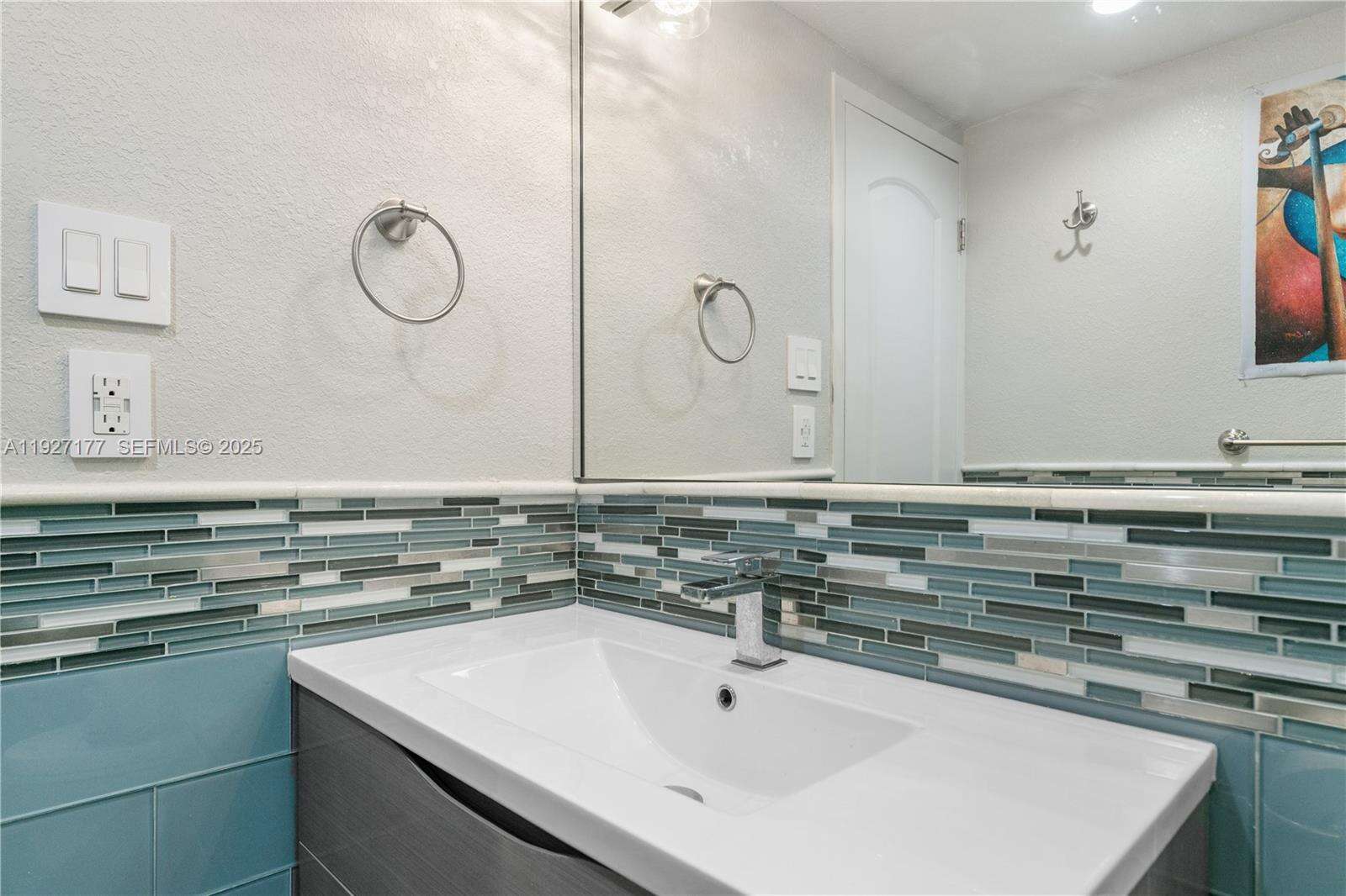 Arlen House at 100 Bayview Dr, Sunny Isles Beach, FL 33160 - For Sale photo 25