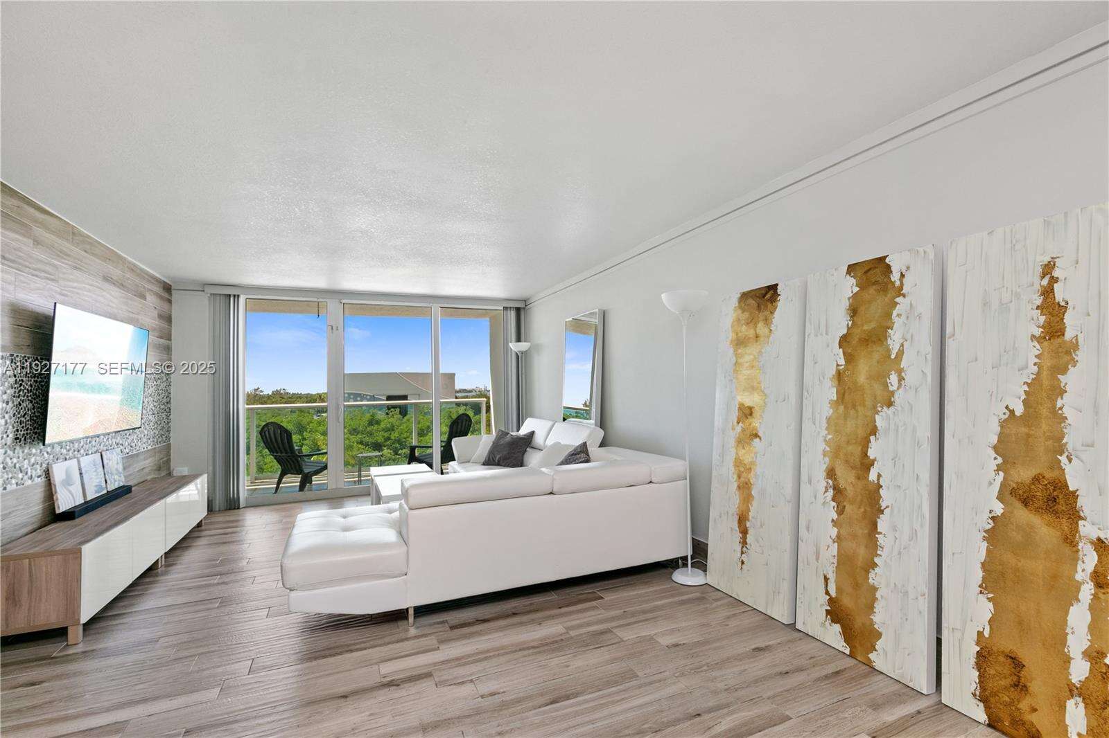 Arlen House at 100 Bayview Dr, Sunny Isles Beach, FL 33160 - For Sale photo 4