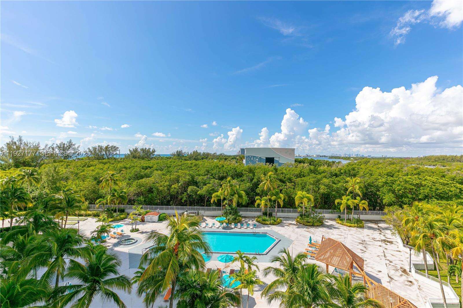 Arlen House at 100 Bayview Dr, Sunny Isles Beach, FL 33160 - For Sale photo 31