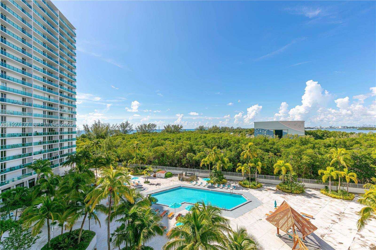 Arlen House at 100 Bayview Dr, Sunny Isles Beach, FL 33160 - For Sale photo 37