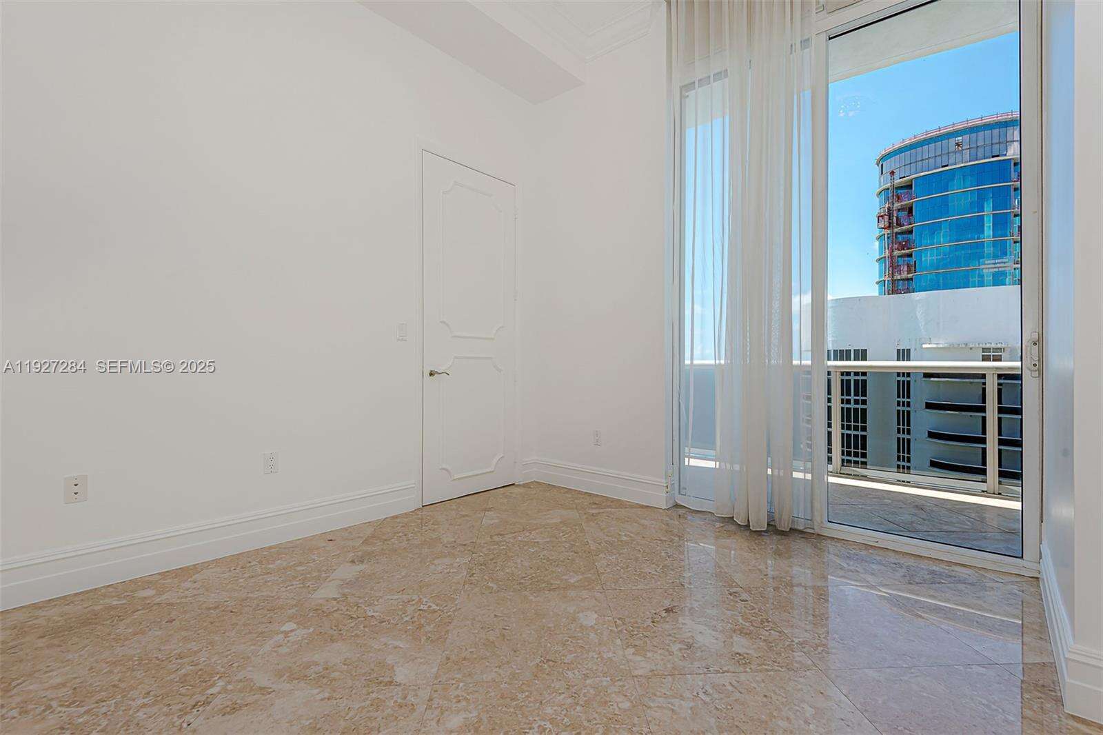 TDR TOWER II - 15901 Collins Ave, Sunny Isles Beach, FL 33160 | Picture 12