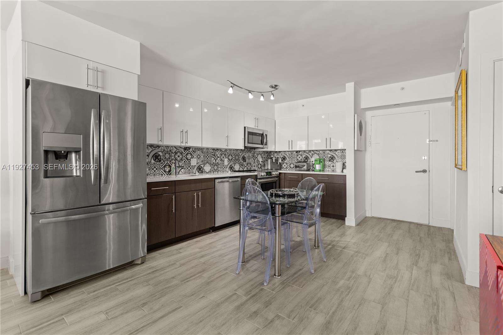 Decoplage at 100 Lincoln Rd, Miami Beach, FL 33139 - For Sale photo 1
