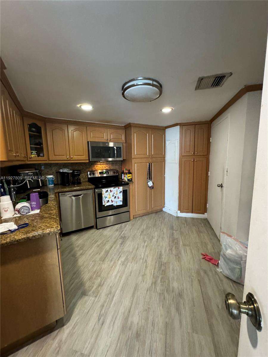 Four Ambassadors at 905 Brickell Bay Dr, Miami, FL 33131 - For Sale photo 16