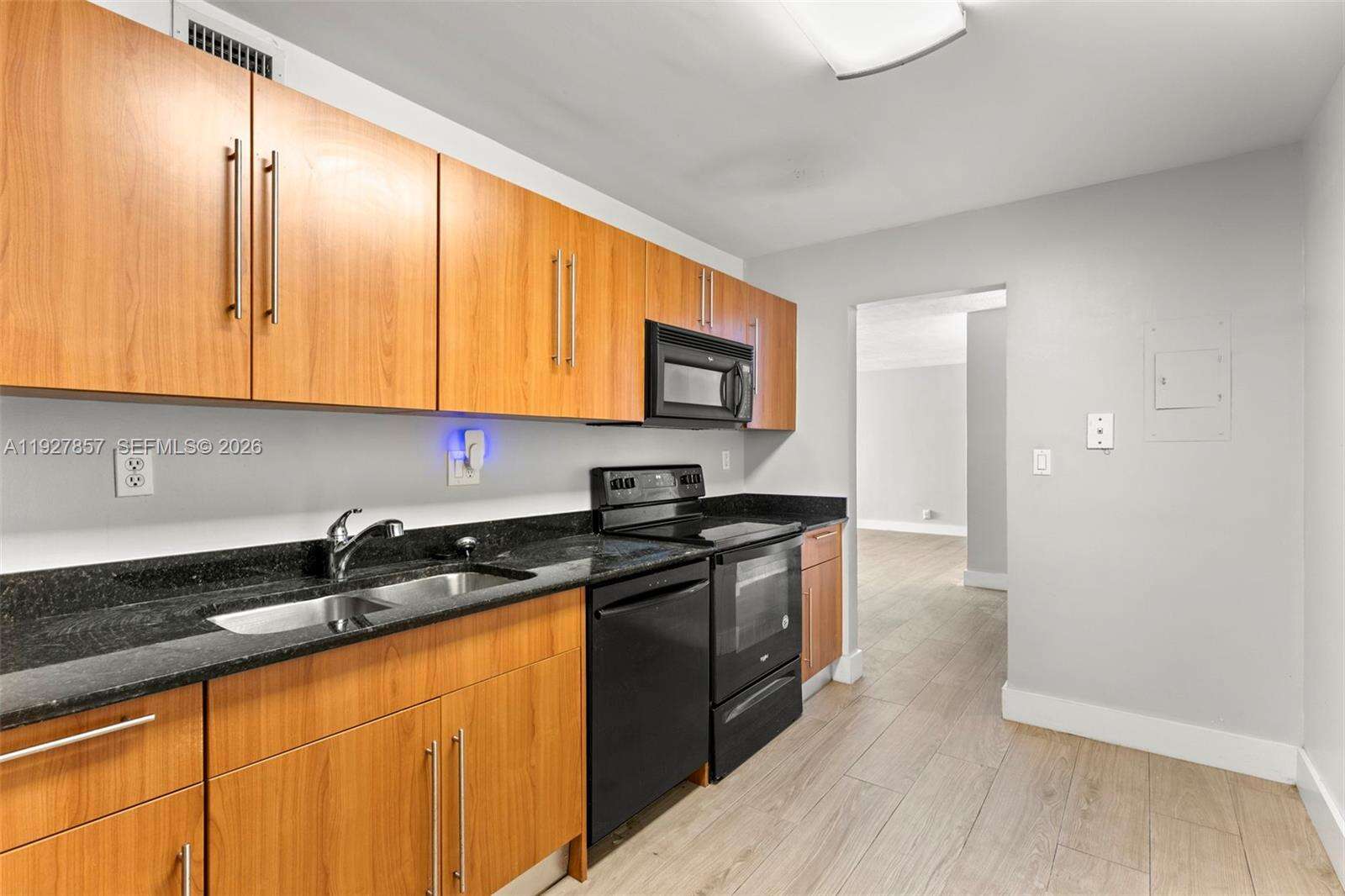 The Residences at 3001 Ocean Dr, Hollywood, FL 33019 - For Sale photo 5