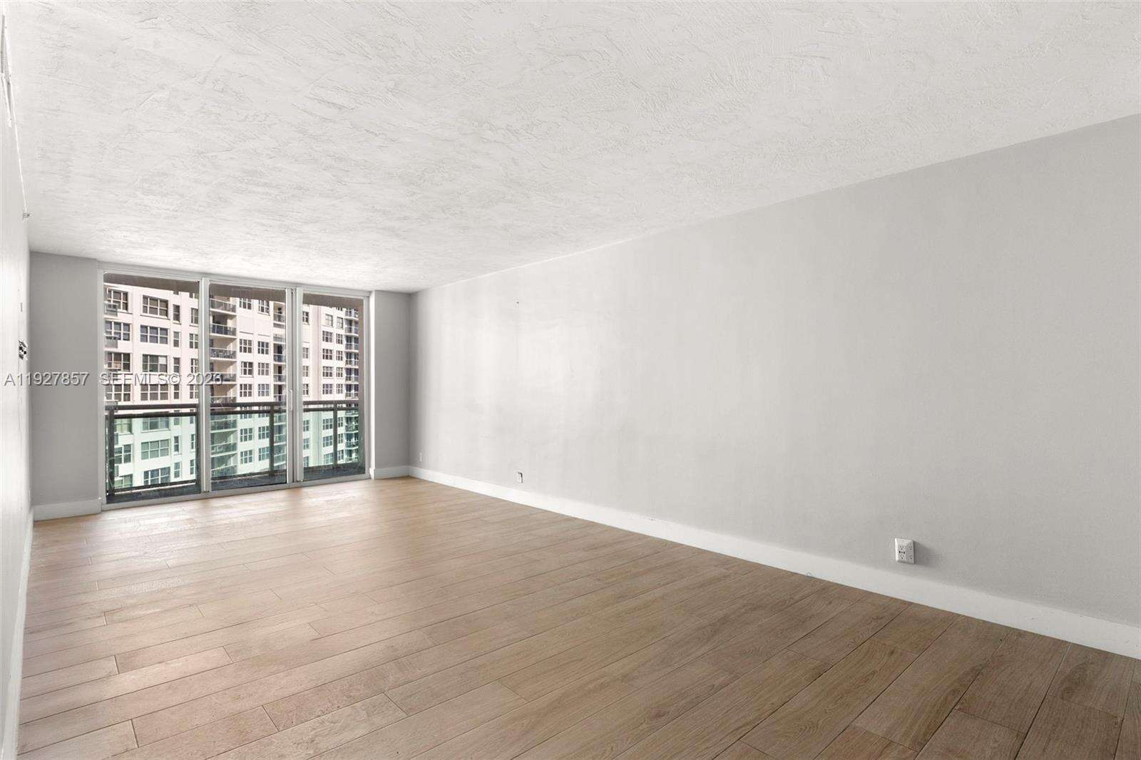 The Residences at 3001 Ocean Dr, Hollywood, FL 33019 - For Sale photo 8