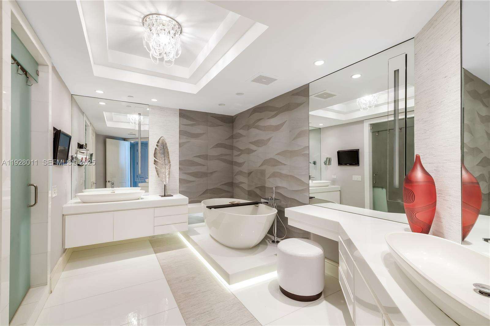 THE RESIDENCES AT ONE BAL HARBOUR - 10295 Collins Ave, Bal Harbour, FL 33154 | Picture 13