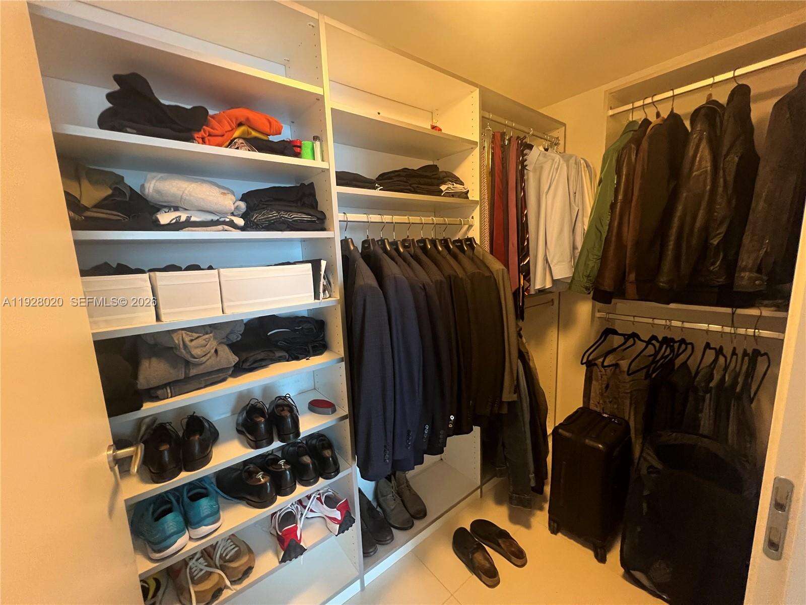 Epic Residences at 200 Biscayne Blvd Way, Miami, FL 33131 - For Sale photo 16