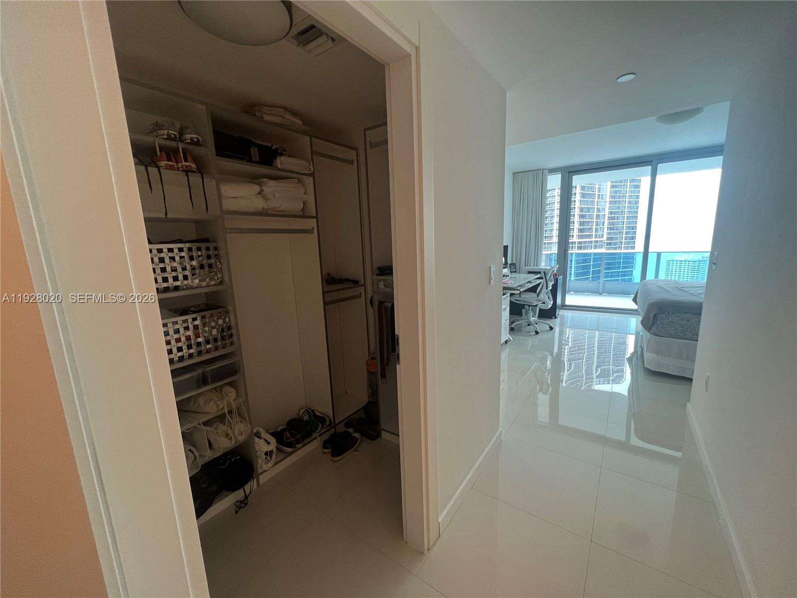 Epic Residences at 200 Biscayne Blvd Way, Miami, FL 33131 - For Sale photo 17