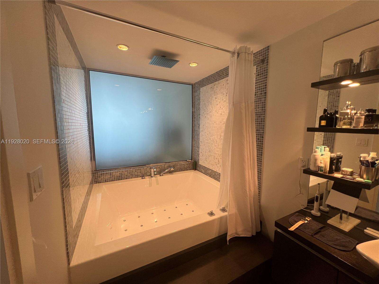 Epic Residences at 200 Biscayne Blvd Way, Miami, FL 33131 - For Sale photo 18