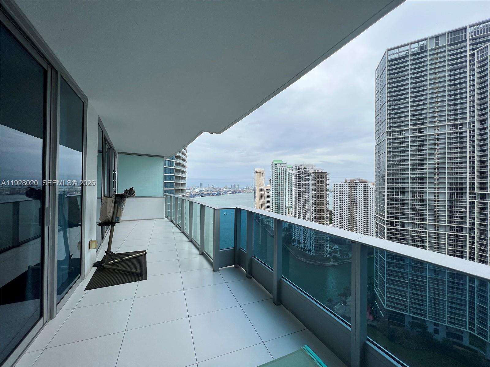 Epic Residences at 200 Biscayne Blvd Way, Miami, FL 33131 - For Sale photo 3