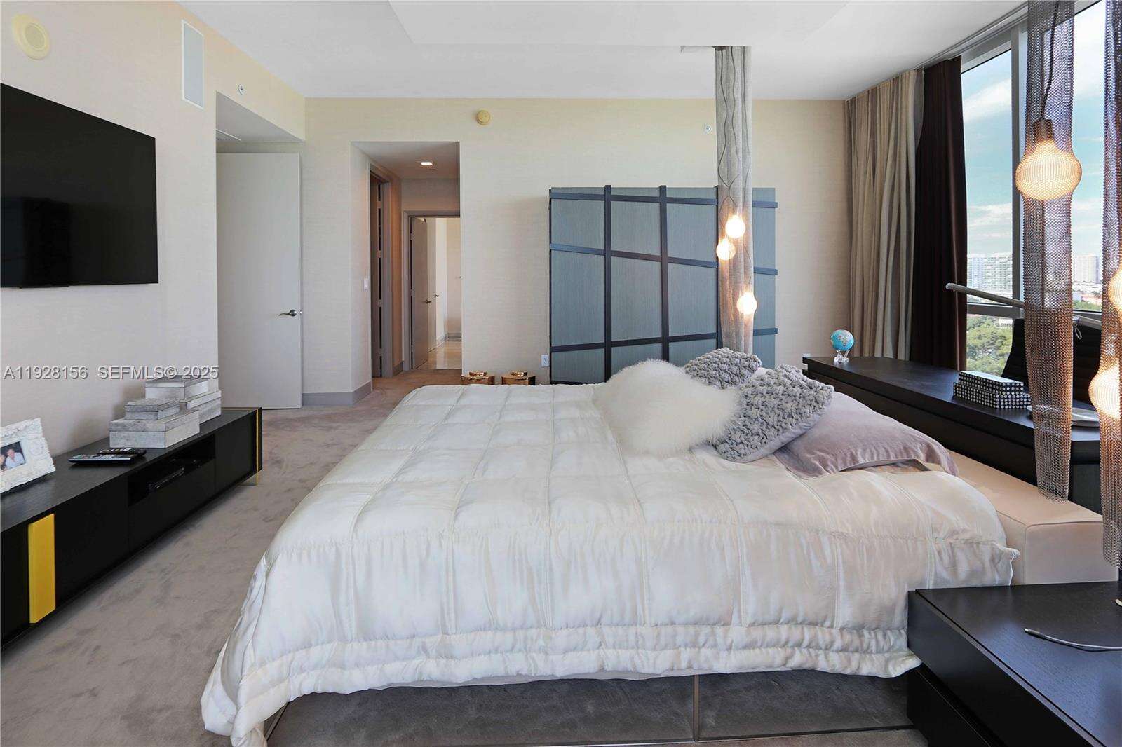 Trump Tower 2 at 15901 Collins Ave, Sunny Isles Beach, FL 33160 - For Sale photo 19