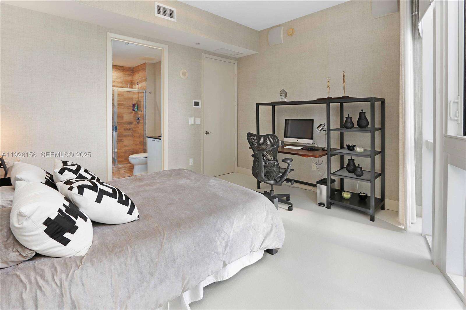 Trump Tower 2 at 15901 Collins Ave, Sunny Isles Beach, FL 33160 - For Sale photo 29