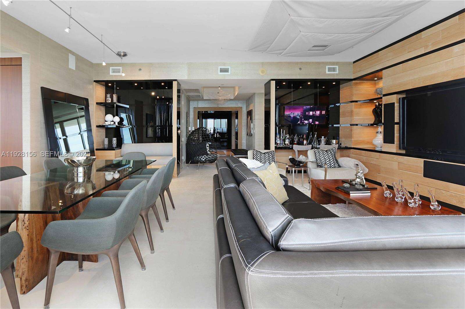 Trump Tower 2 at 15901 Collins Ave, Sunny Isles Beach, FL 33160 - For Sale photo 10