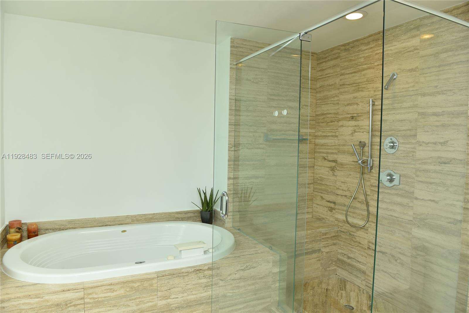 TDR TOWER I - 16001 Collins Ave, Sunny Isles Beach, FL 33160 | Picture 13