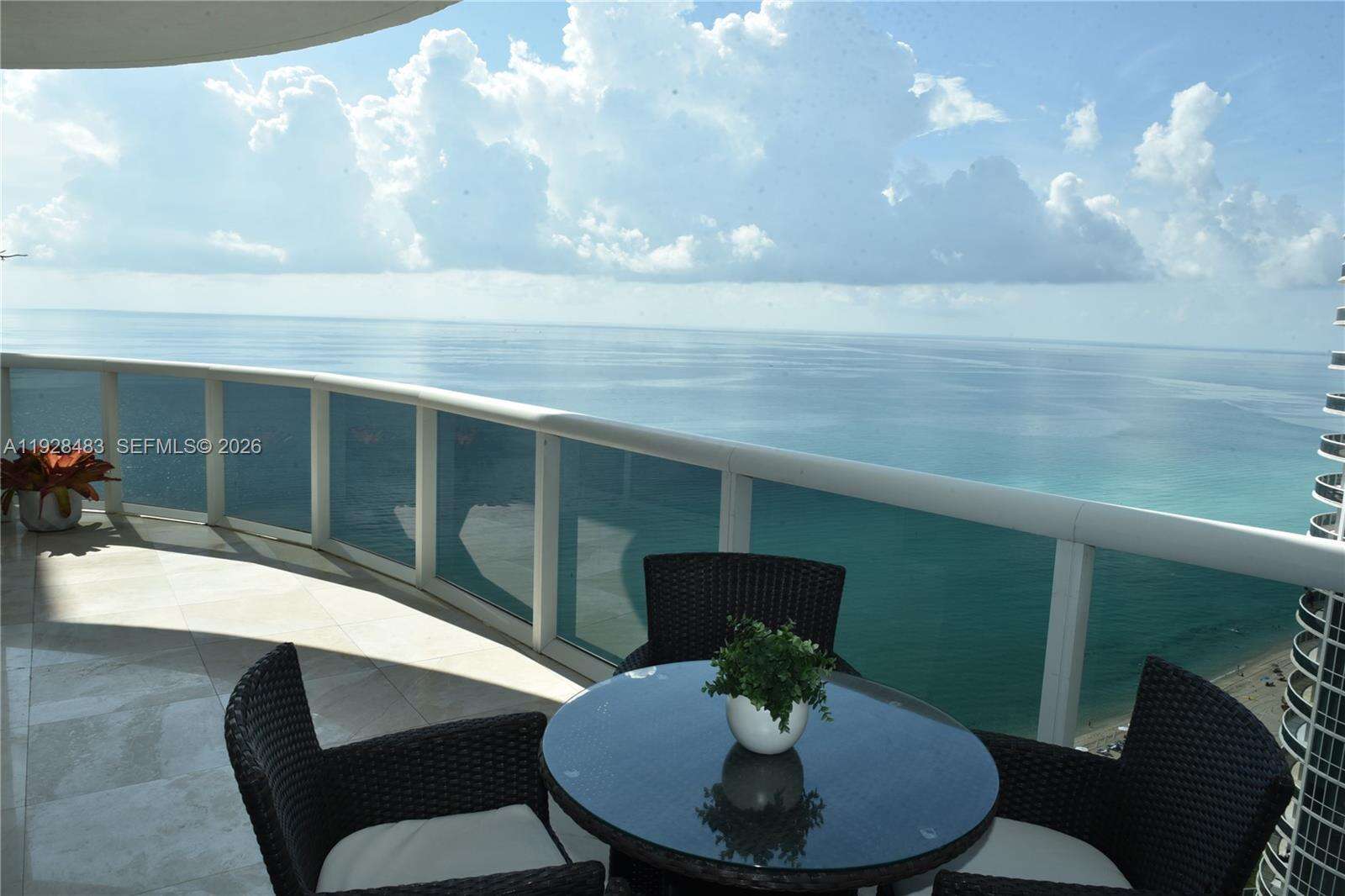 TDR TOWER I - 16001 Collins Ave, Sunny Isles Beach, FL 33160 | Picture 3