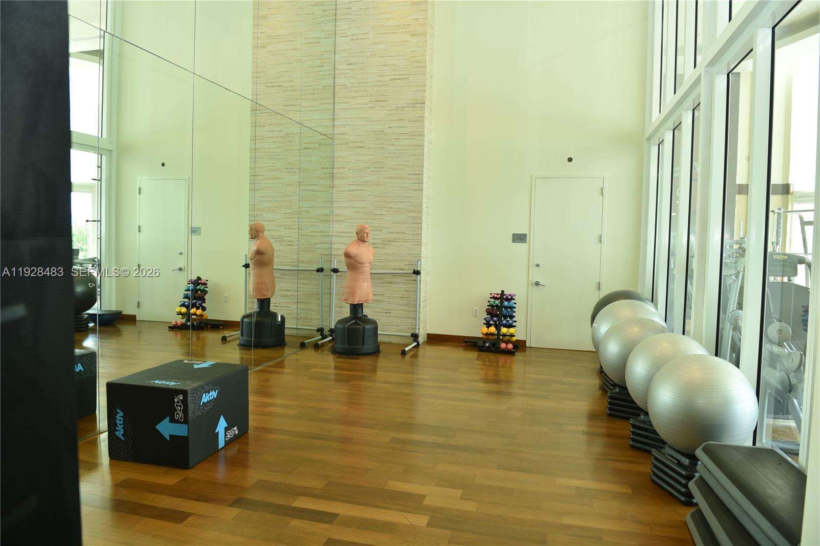 TDR TOWER I - 16001 Collins Ave, Sunny Isles Beach, FL 33160 | Picture 24