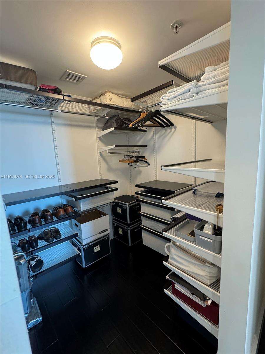 One Miami East at 335 Biscayne Blvd, Miami, FL 33131 - For Sale photo 11