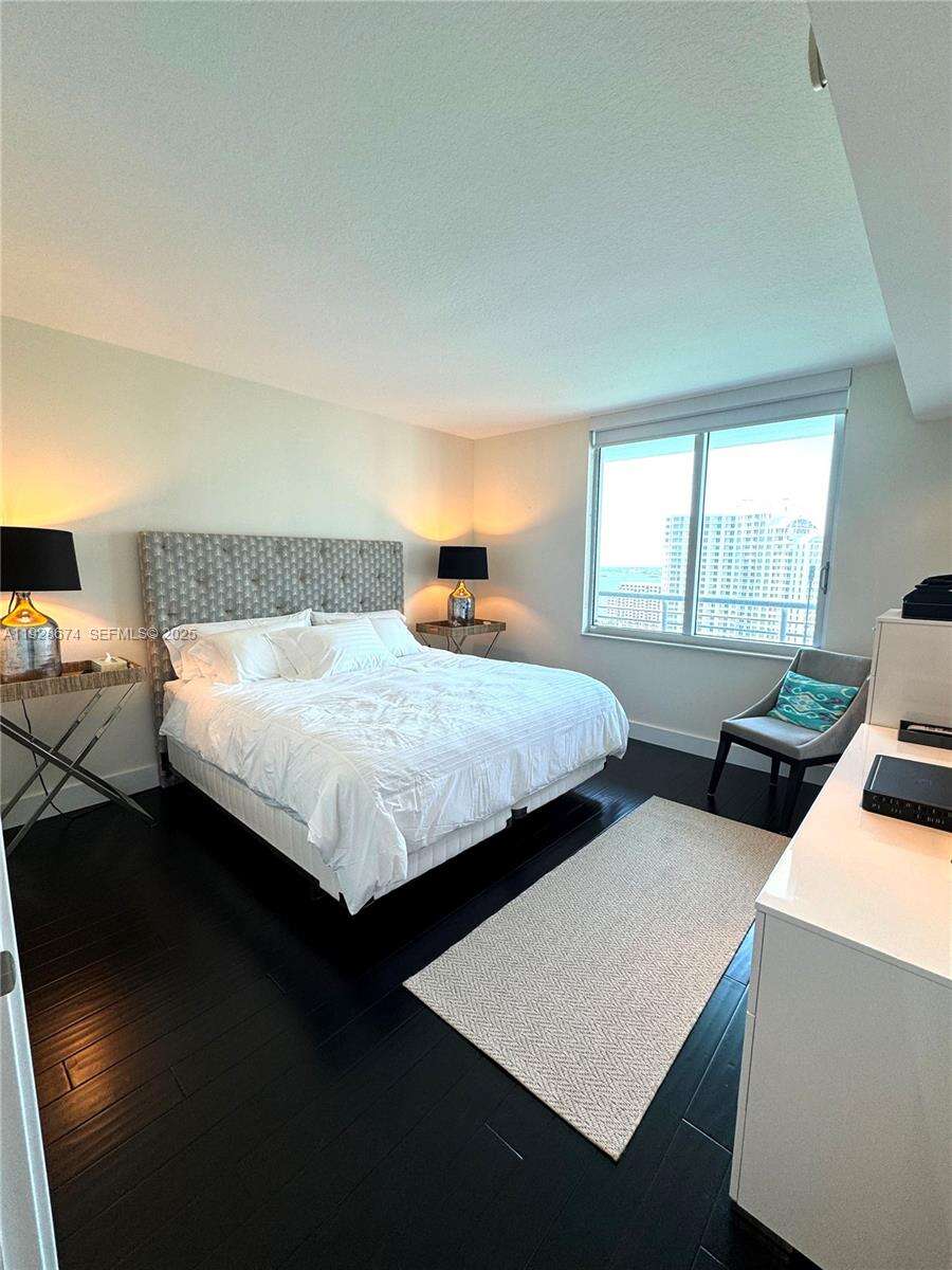 One Miami East at 335 Biscayne Blvd, Miami, FL 33131 - For Sale photo 12