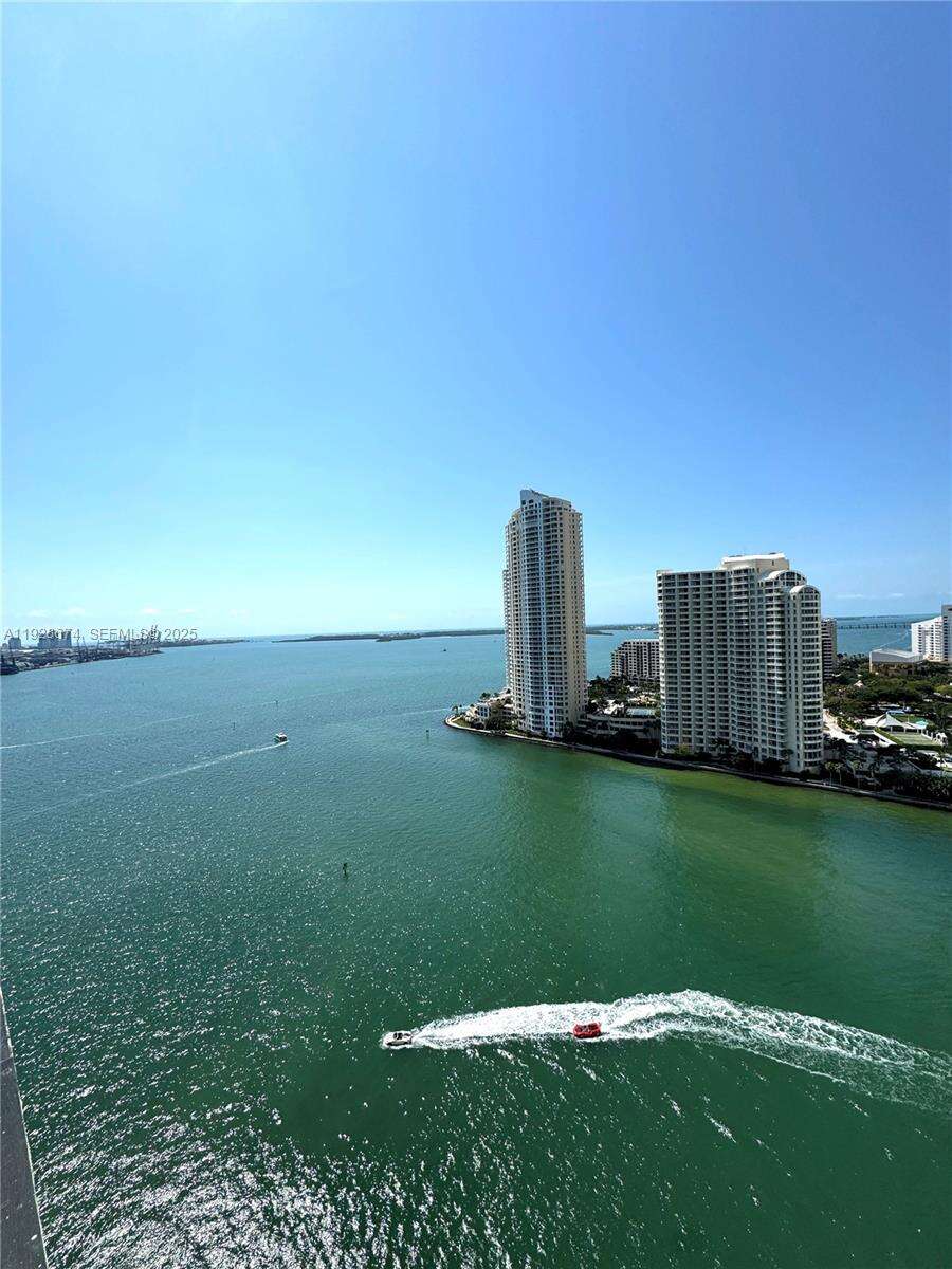 One Miami East at 335 Biscayne Blvd, Miami, FL 33131 - For Sale photo 19